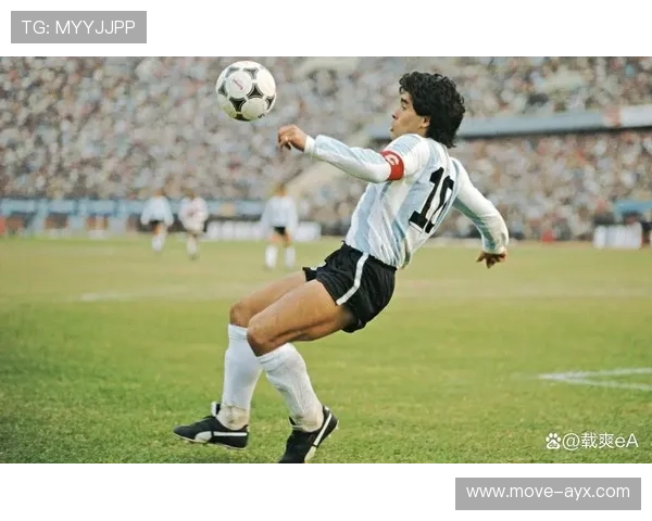 足球界十大传奇球星榜单 揭示足坛历史最伟大的球员天赋与成就 足球界十大传奇球星榜单 揭示足坛历史最伟大的球员天赋与成就